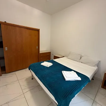 2-bedroom In R1a Gzira