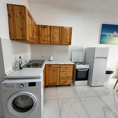 2-bedroom In R1a * Gzira