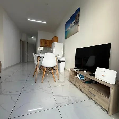 2-bedroom In R1a *