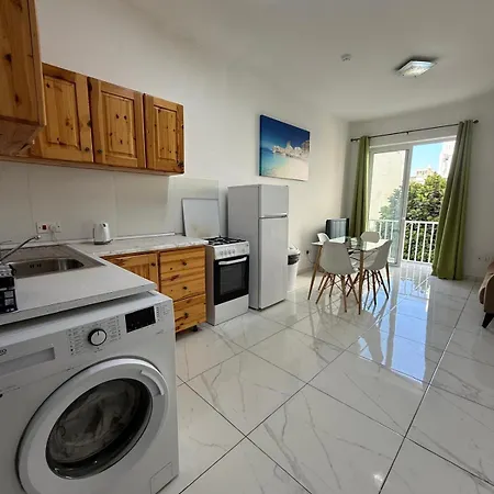 Lejlighed 2-bedroom In R1a